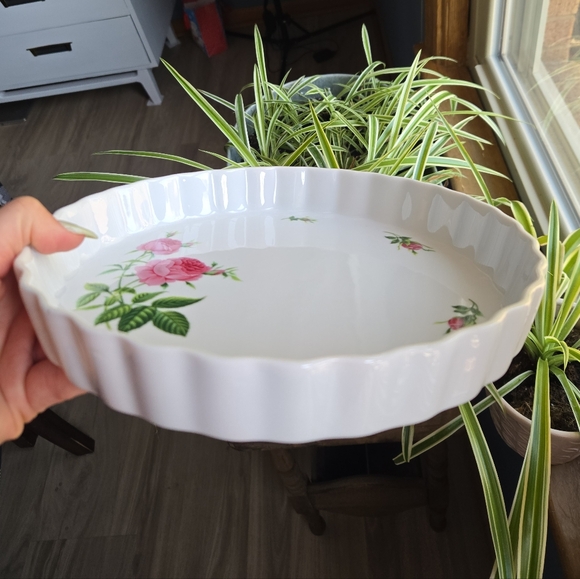 Vintage Oneida ROSE Porcelain Fluted Quiche Tart Dish 🌹 - Picture 3 of 6